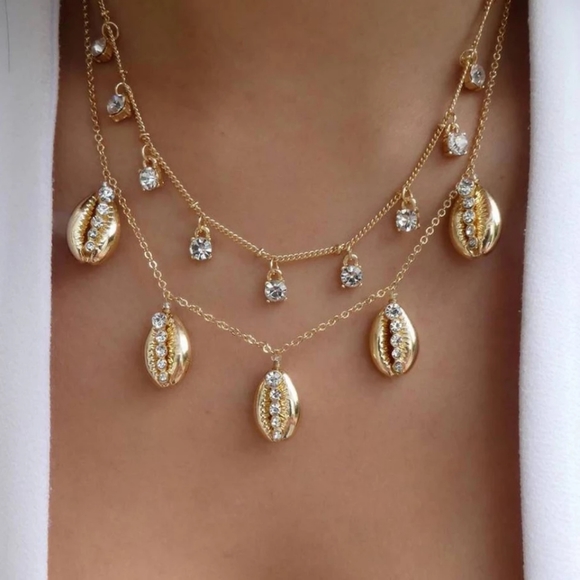 Jewelry - Rhinestone Conch Cowrie Shell Lariat Layer Necklace
